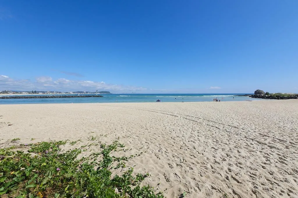**** Aparthotel Princess Palm On The Beach Palm Beach Australia