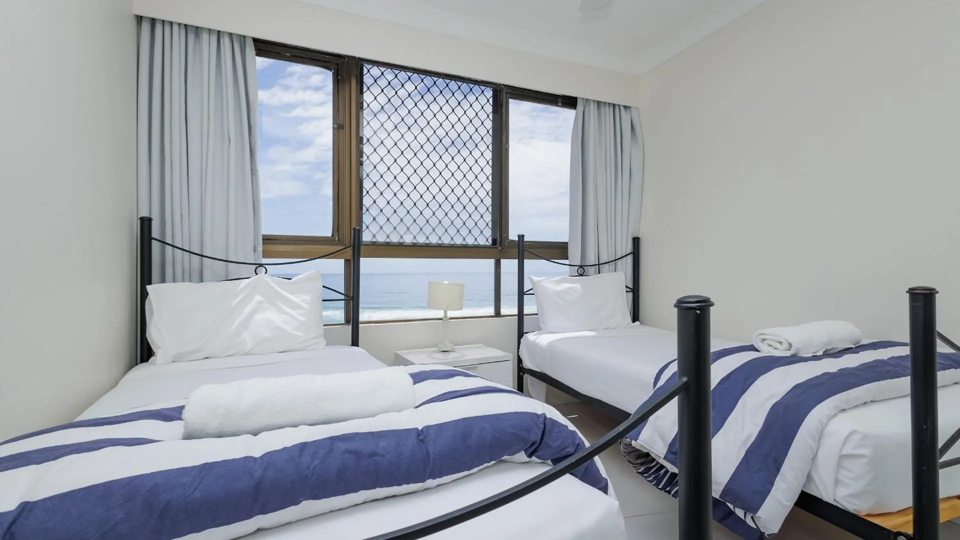 **** Aparthotel Princess Palm On The Beach Palm Beach Australia